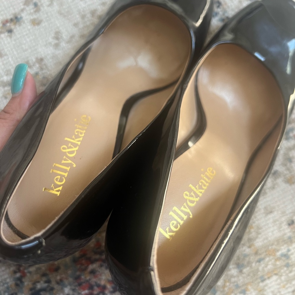 Kelly & Katie Black Patent Leather Heels - Picture 5 of 9